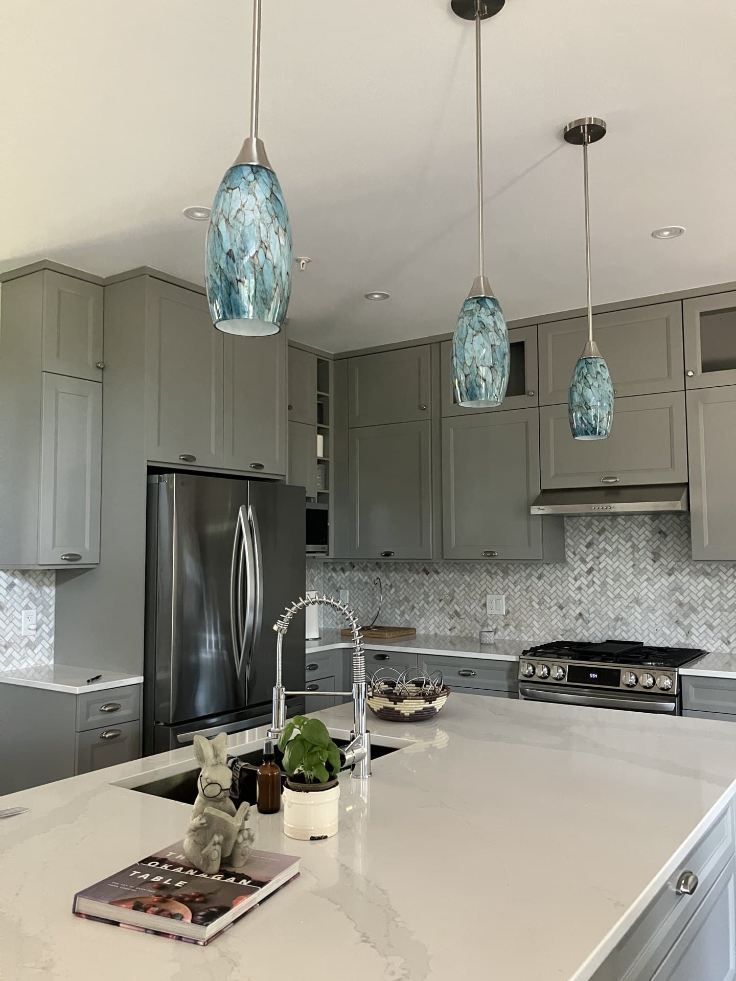 Island and pendant lighting